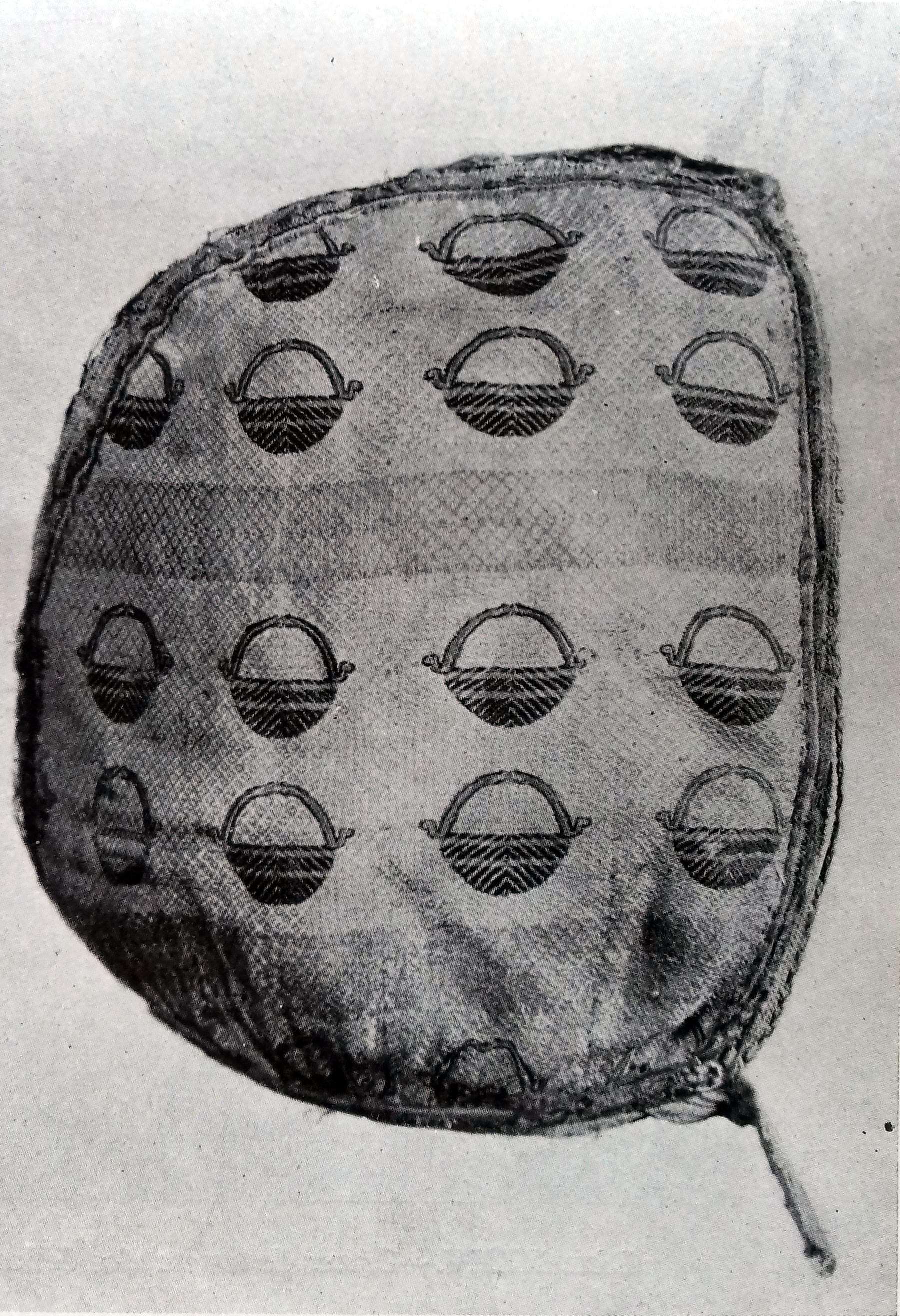 Cofia, infante Enrique I., 1217 AD, Spain, Moreno: "El panteon real de las Huelgas de Burgos"