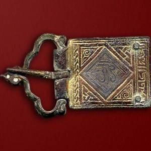 04-belt-buckle-andalusi-first-half-13c-lorca-murcia.jpg
