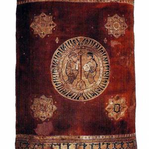 01-almohada-de-la-reina-berenguela-la-hija-mayor-de-alfonso-viii-1214-02-edit.jpg